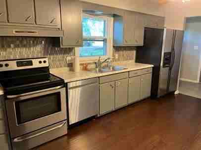 2902 Wallingford Ct - Photo 3 of 11