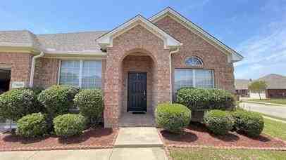 7900 Ranchvale Ln - Photo 3 of 49