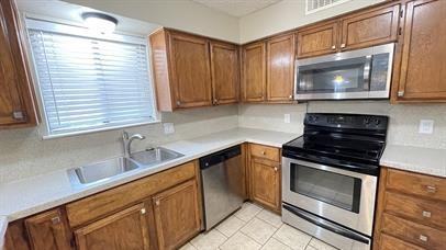 2231 Madrid Ct - Photo 3 of 26