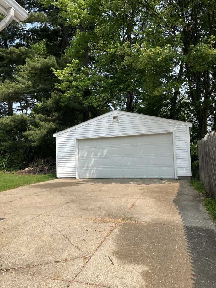 413 Celtic St #NA - Photo 3 of 17