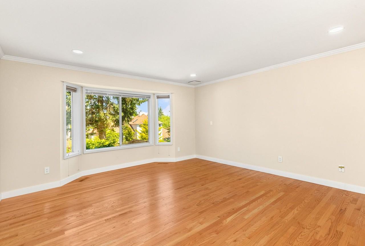 15231 Ne 72nd St - Photo 2 of 15