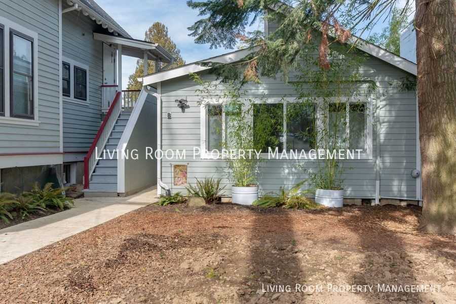 37 Ne Morgan St #B - Photo 3 of 17