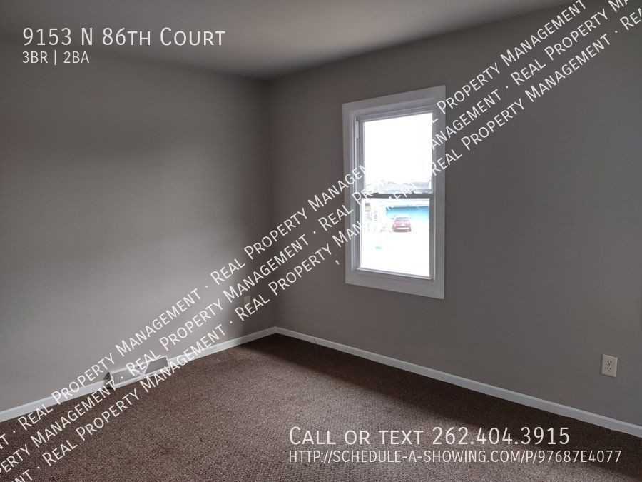 9153 N 86th Ct - Photo 3 of 10