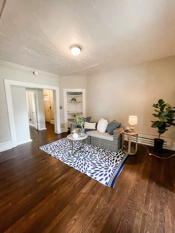 406 Montgomery St #2 - Photo 3 of 20