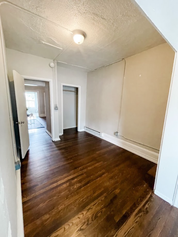 406 Montgomery St #2 - Photo 6 of 20