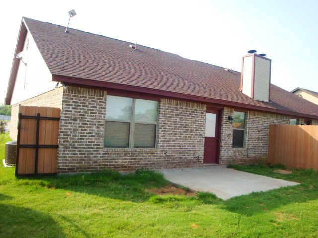 217 Hilltop Dr - Photo 2 of 20