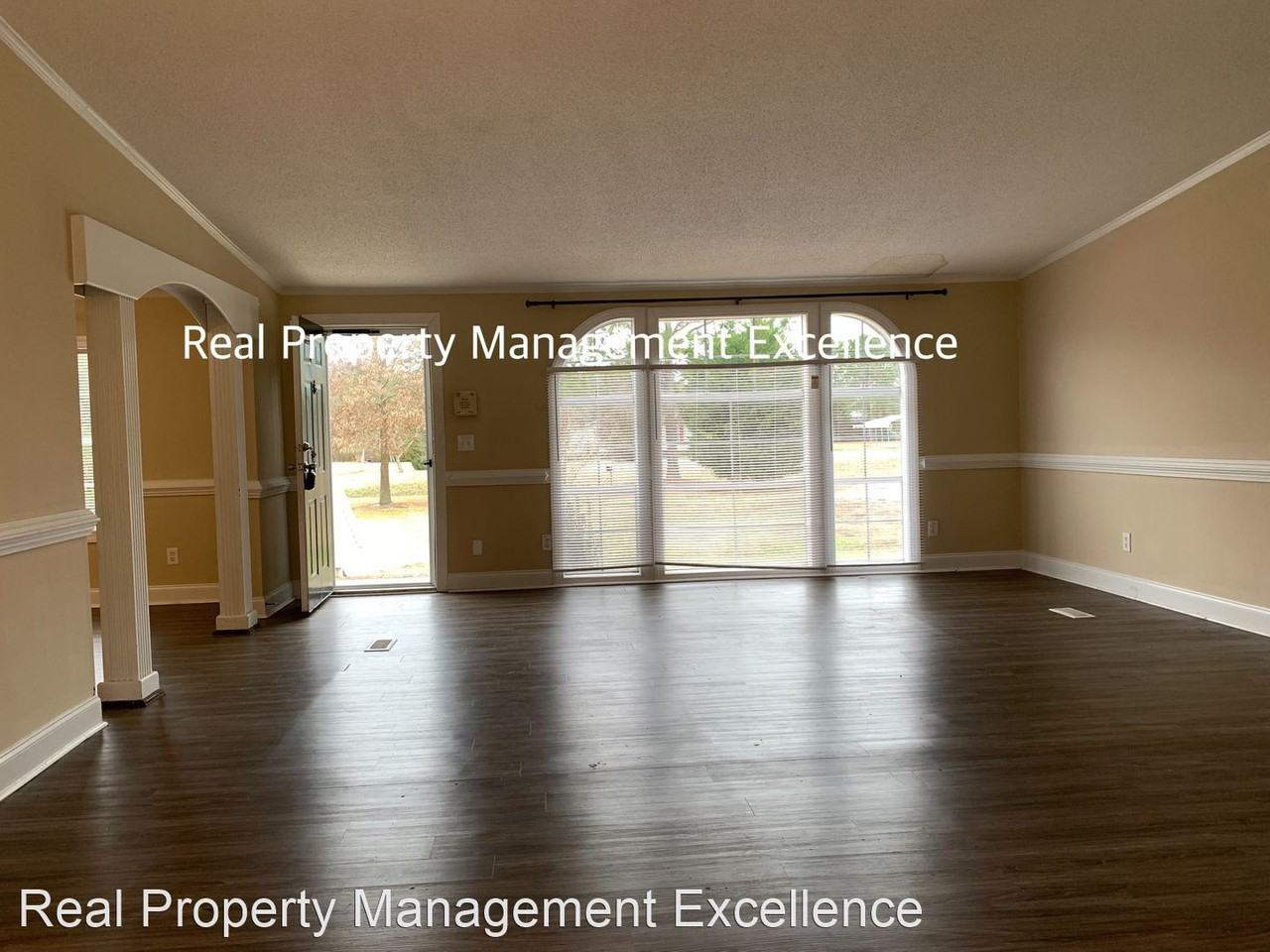 181 Lauren Ln - Photo 2 of 24