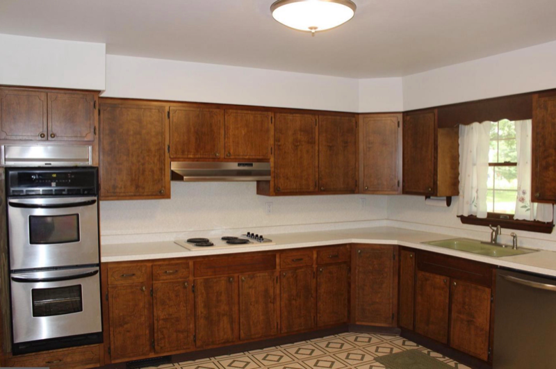 104 River Rd - Photo 2 of 12