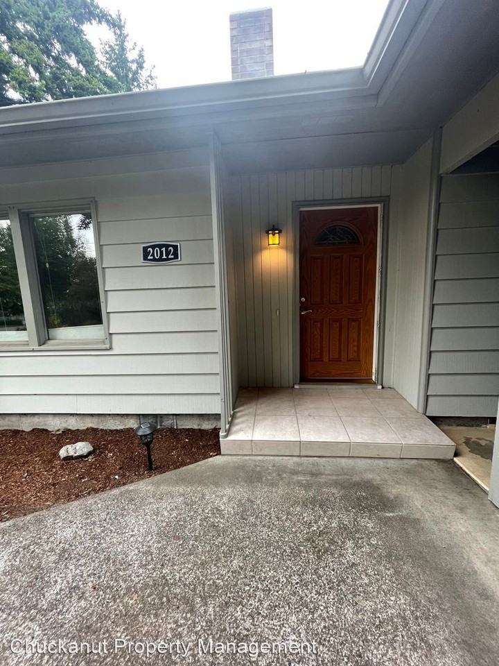 2012 Erie St - Photo 2 of 39