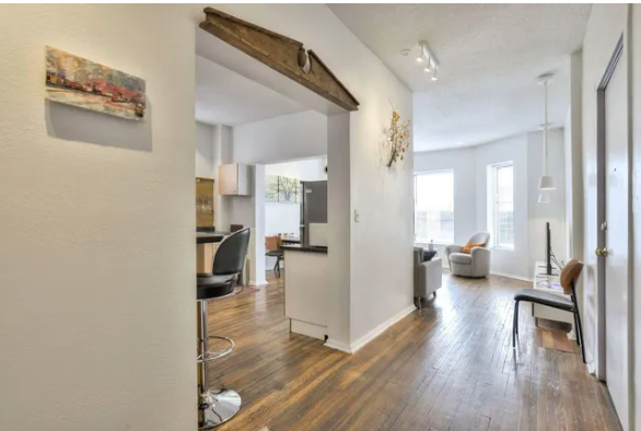 404 W 17th St - Photo 3 of 7