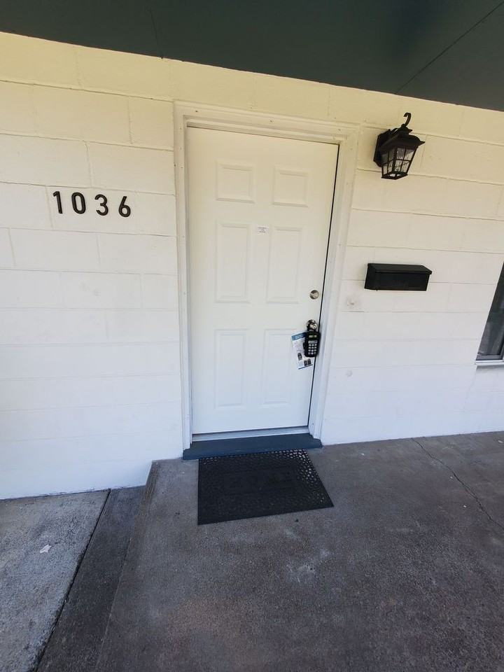 1036 Queen City Blvd - Photo 3 of 31