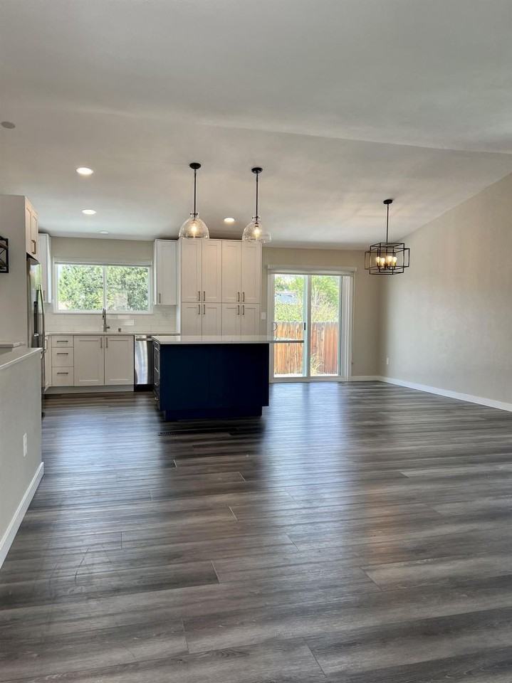 6380 Georgetown Ct - Photo 2 of 44