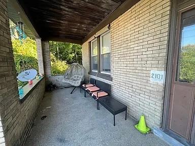 2101 Broadway Ave #1 - Photo 2 of 11