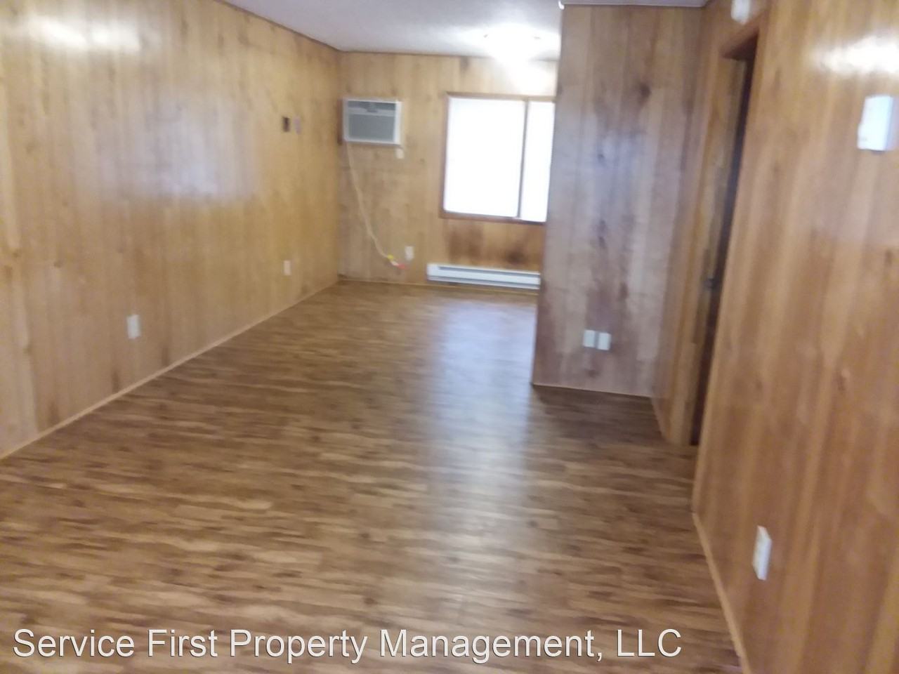 912-918 S Lillian St - Photo 3 of 6