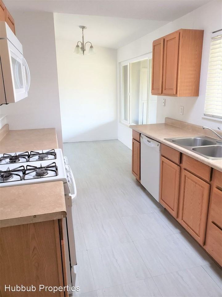 2234 Paris Ave - Photo 3 of 14