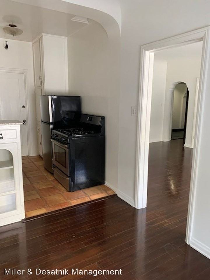 124 S.CAMDEN DR - Photo 3 of 11