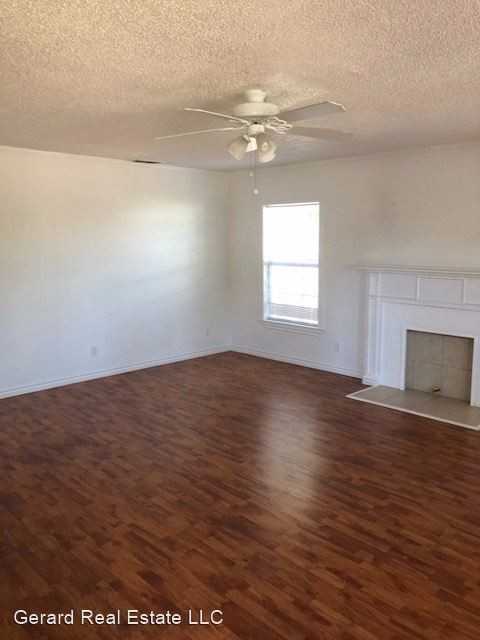 1410 Hickory St - Photo 2 of 16