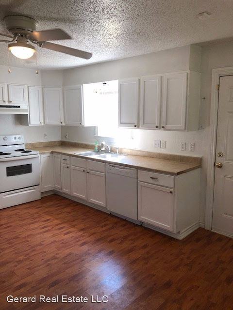 1410 Hickory St - Photo 3 of 16