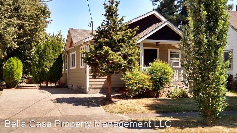 1130 Ne Galloway St - Photo 2 of 15