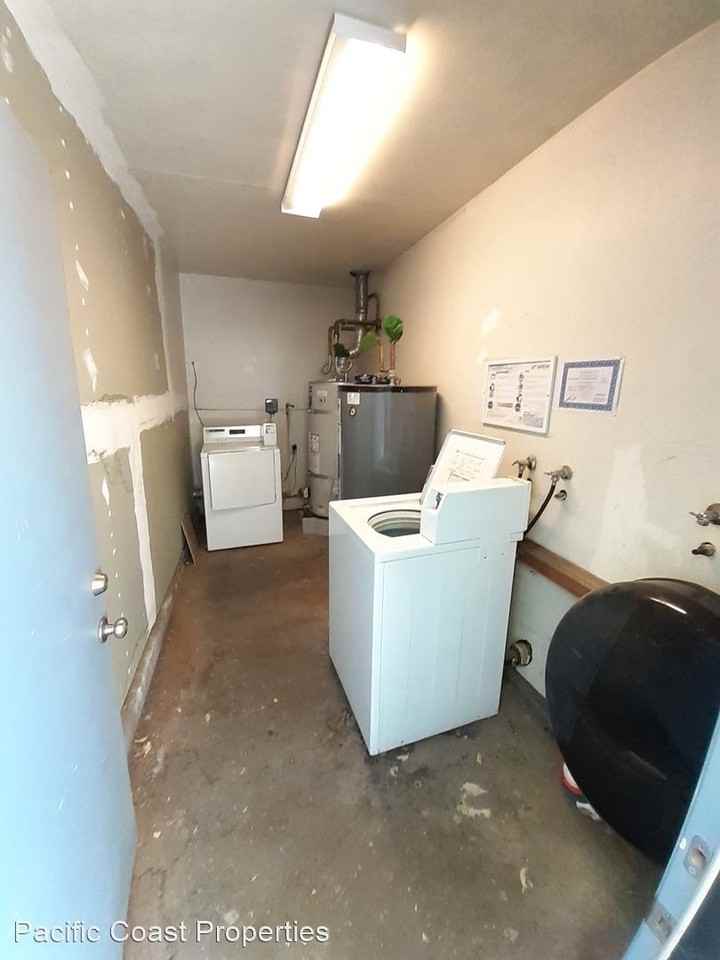 2545 28TH STREET - Photo 3 of 13