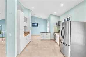 19934 Dinner Key Dr - Photo 2 of 10