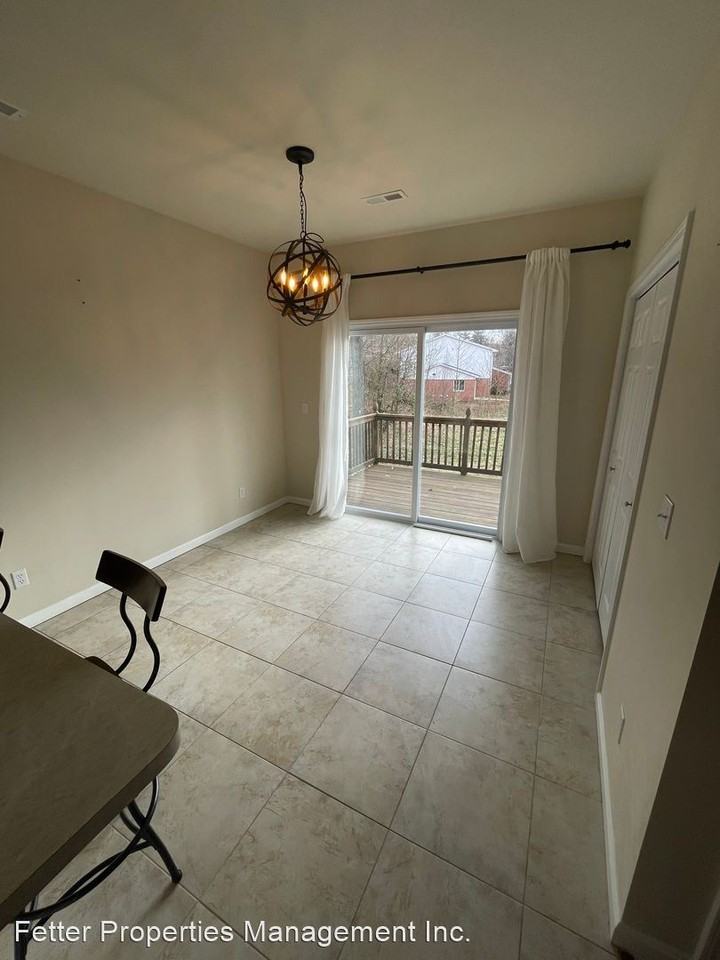 6902/6904 Crescent Drive - Photo 3 of 13