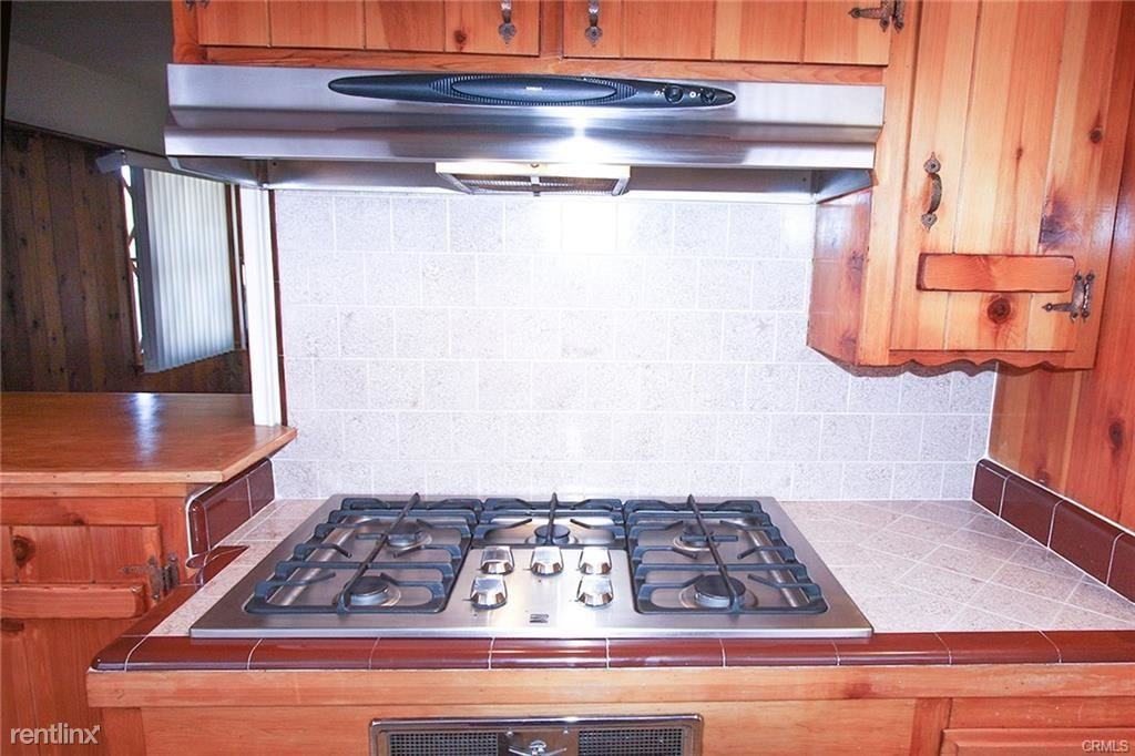 17832 Lemarsh St - Photo 3 of 7