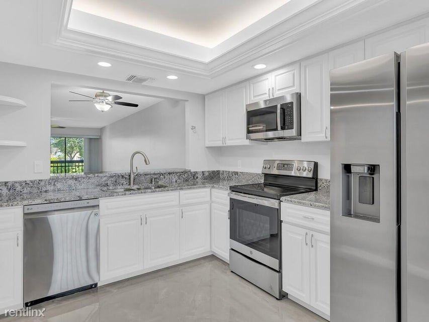 3200 Twin Lakes Ter #202 - Photo 2 of 11