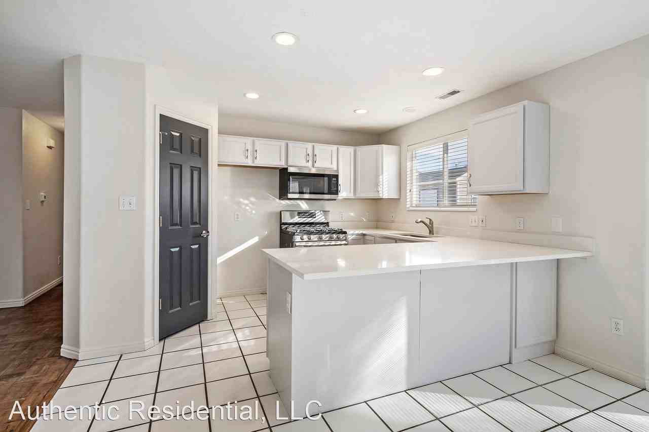 986 N 2820 W - Photo 3 of 12