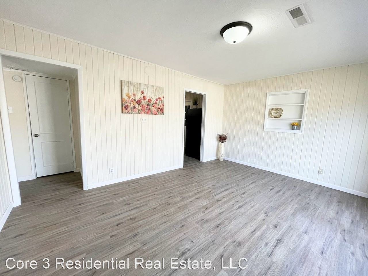 328 E Rosalind Ave - Photo 2 of 12