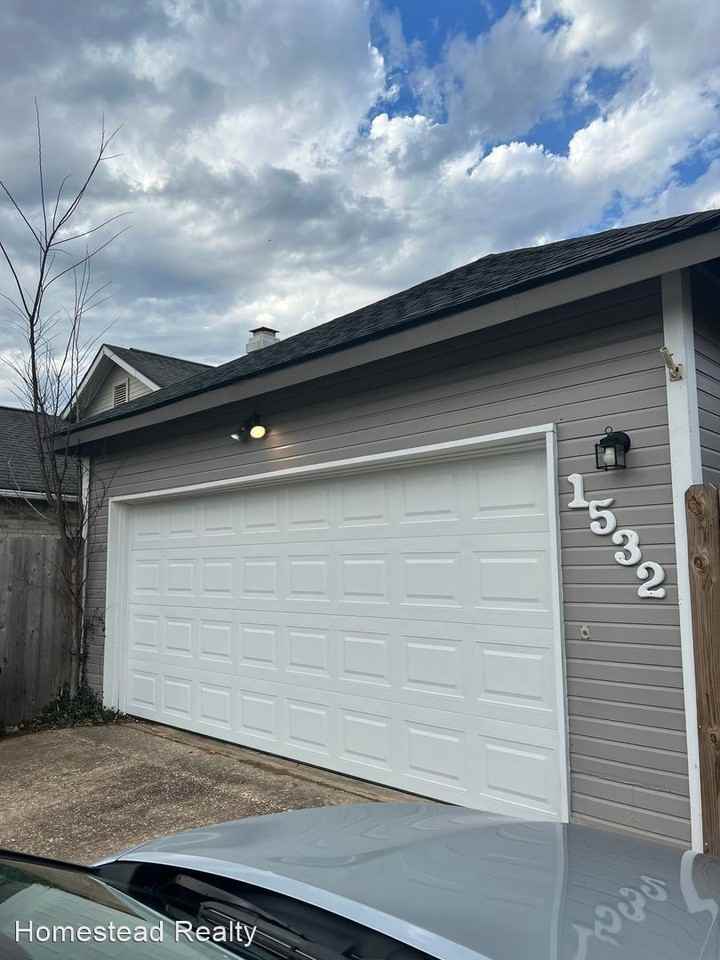 1532 Bryant Way - Photo 2 of 12