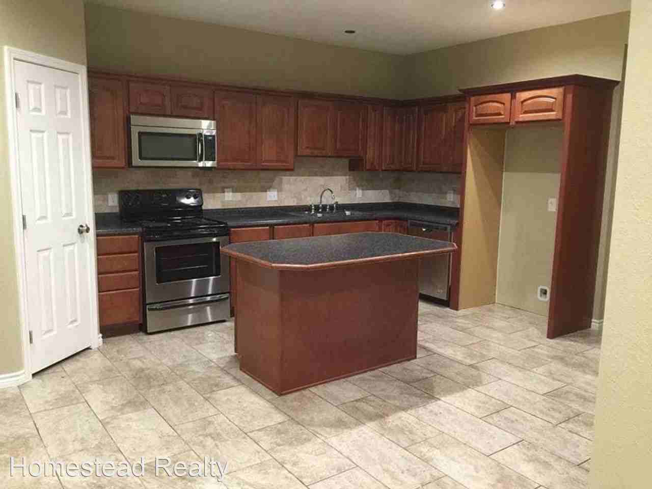 1532 Bryant Way - Photo 3 of 12