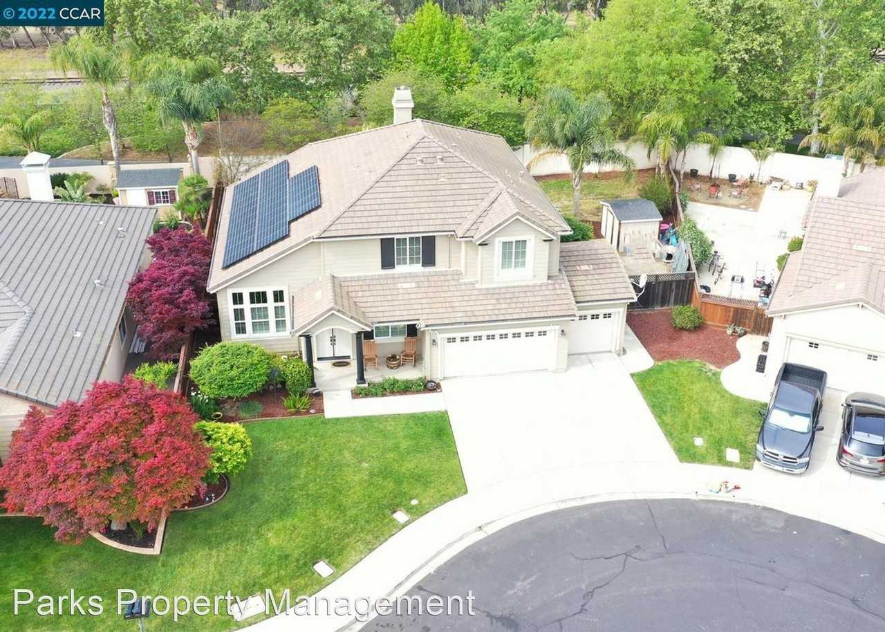 2991 Eclipse Pl - Photo 2 of 50