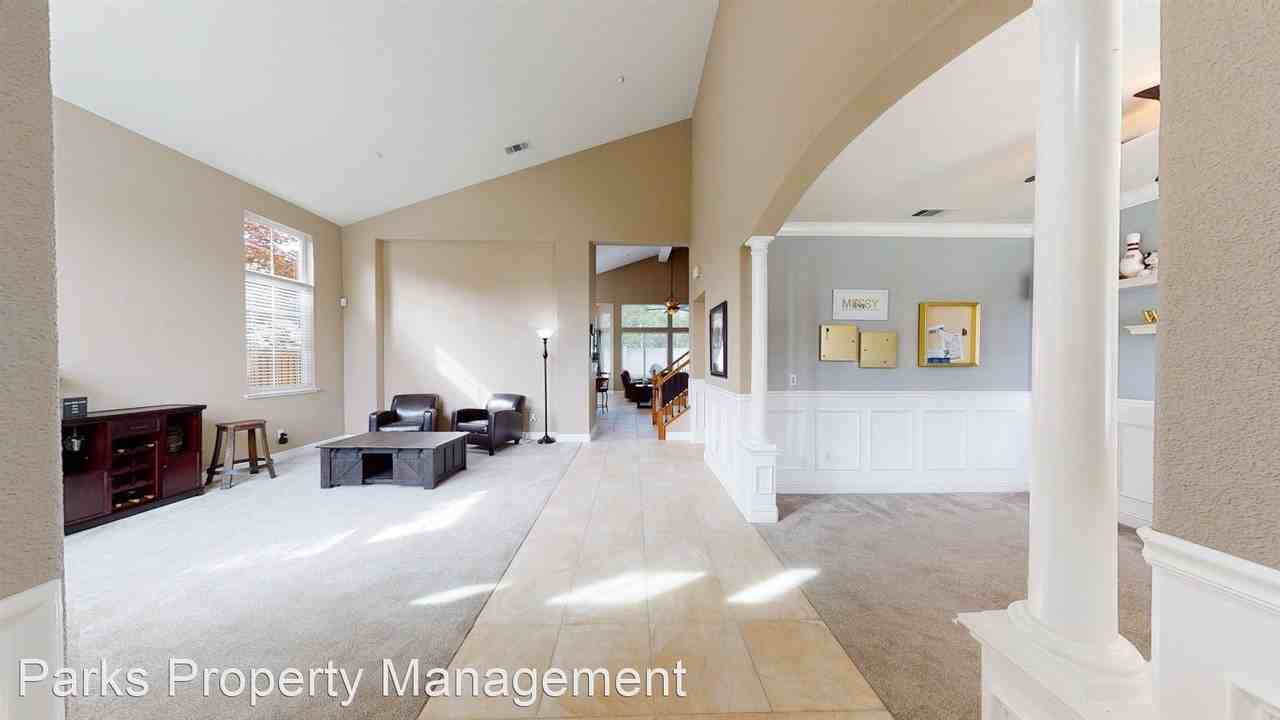 2991 Eclipse Pl - Photo 3 of 50