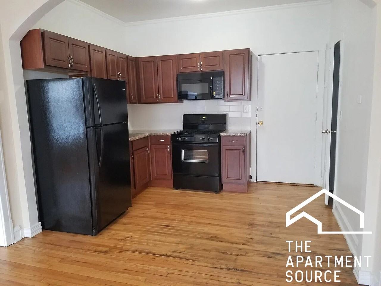 2206 S 57th Ave #3 - Photo 2 of 10