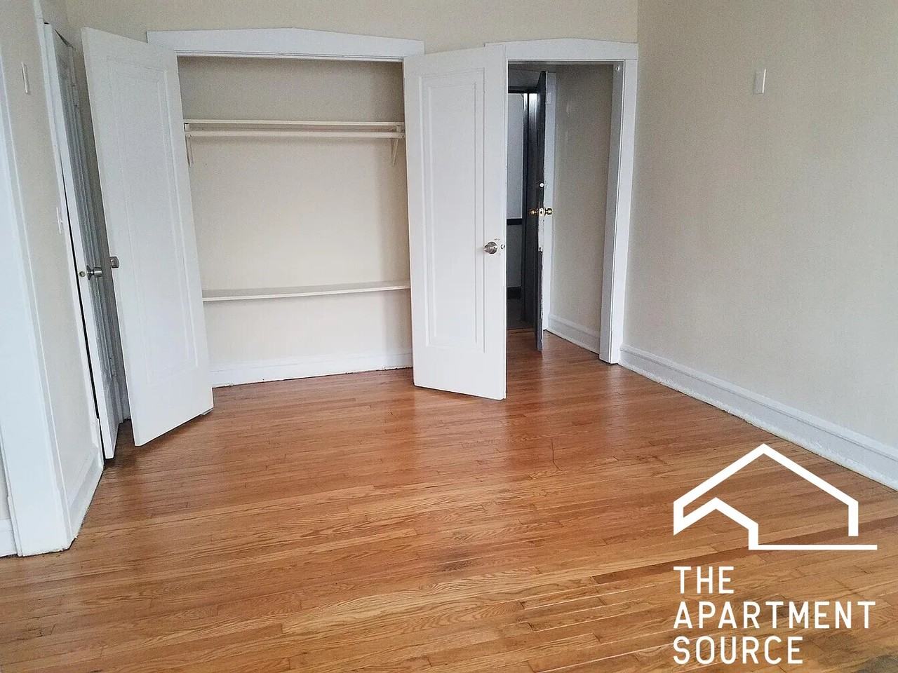 2206 S 57th Ave #3 - Photo 7 of 10