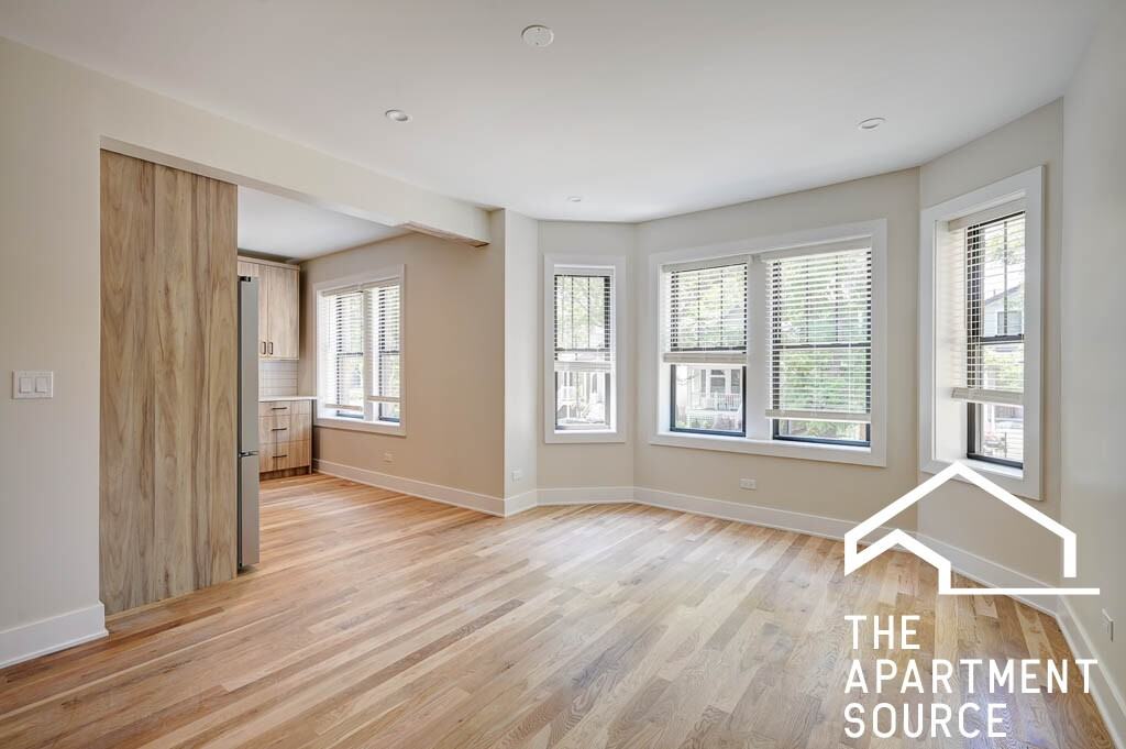 4855 N Seeley Ave #1 - Photo 3 of 16