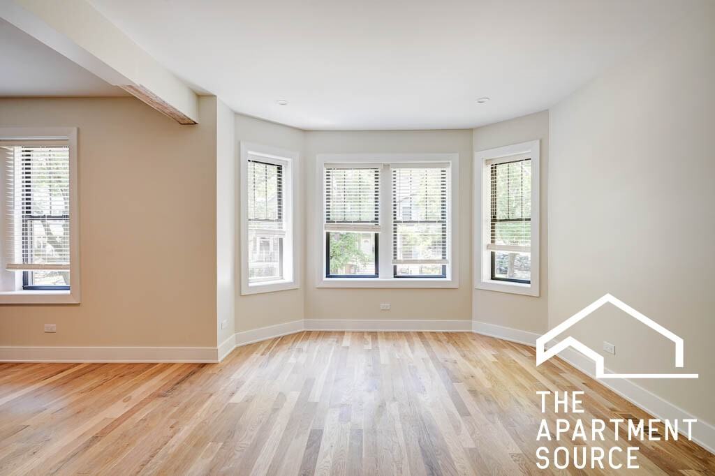 4855 N Seeley Ave #1 - Photo 4 of 16