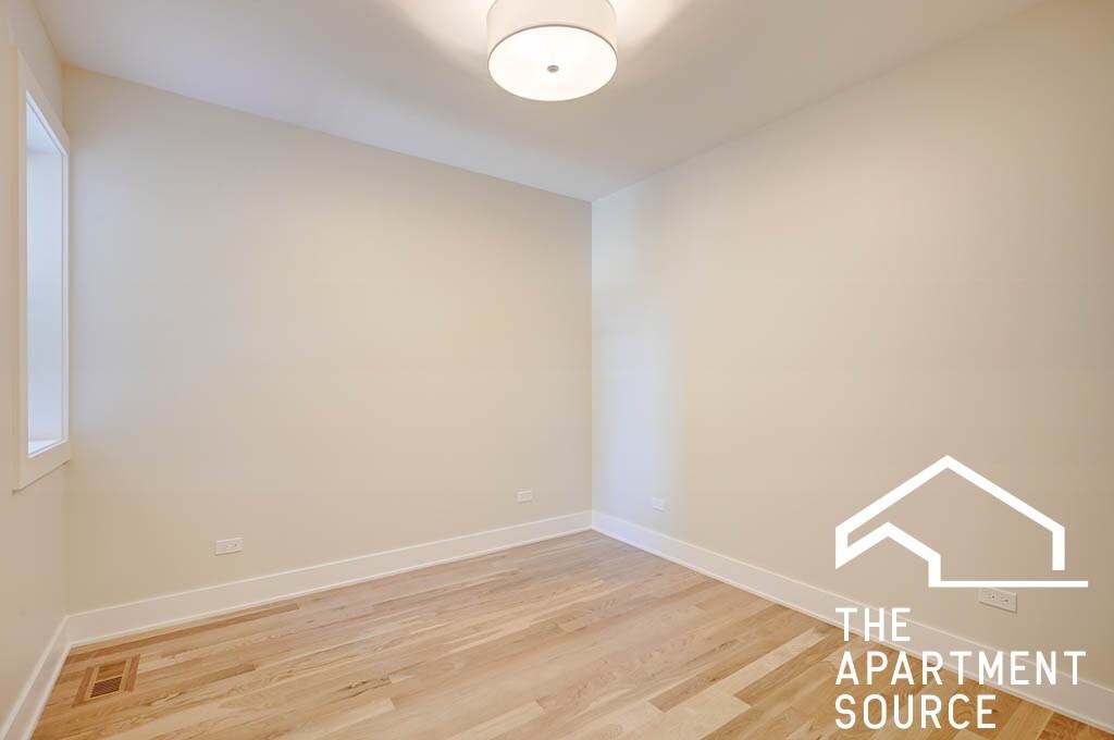 4855 N Seeley Ave #1 - Photo 5 of 16