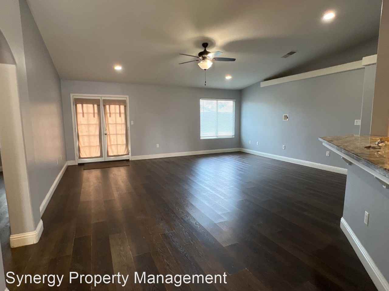 6014 Sarona St - Photo 3 of 18