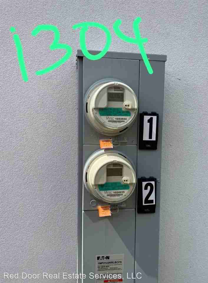 1304 Yankton - Photo 2 of 2