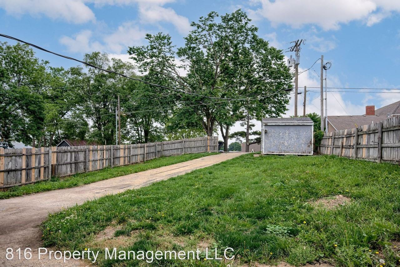 208 Paxton St - Photo 3 of 24