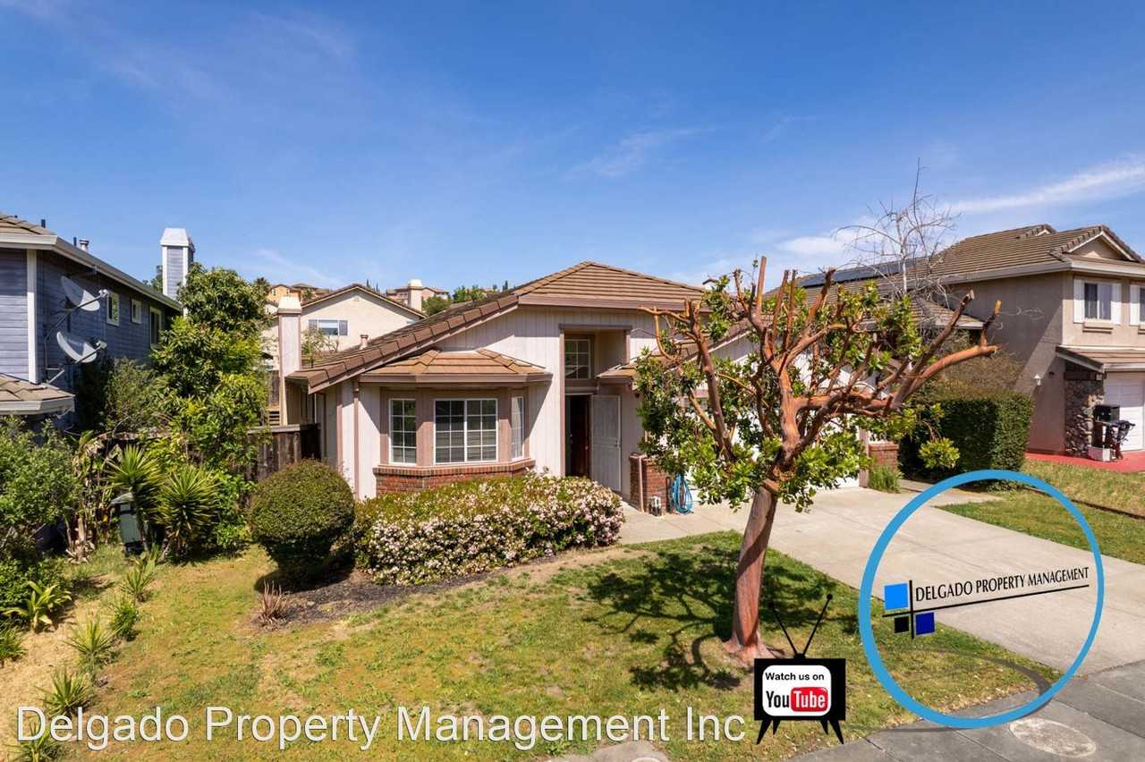 1052 Sterling St - Photo 2 of 30