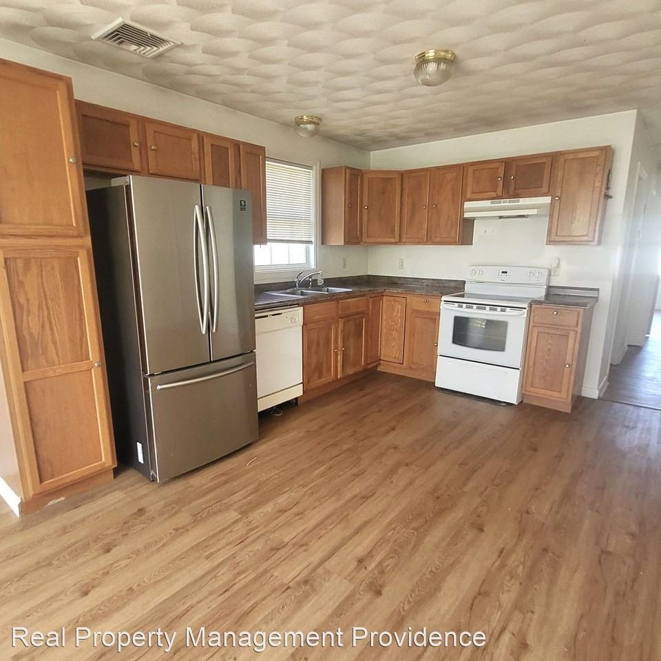 27 Felix St #2 - Photo 2 of 6