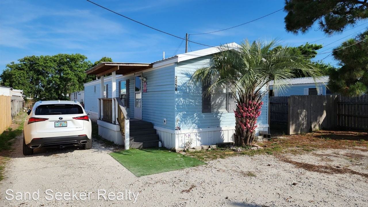 205 El Reposo Pl #A - Photo 3 of 11