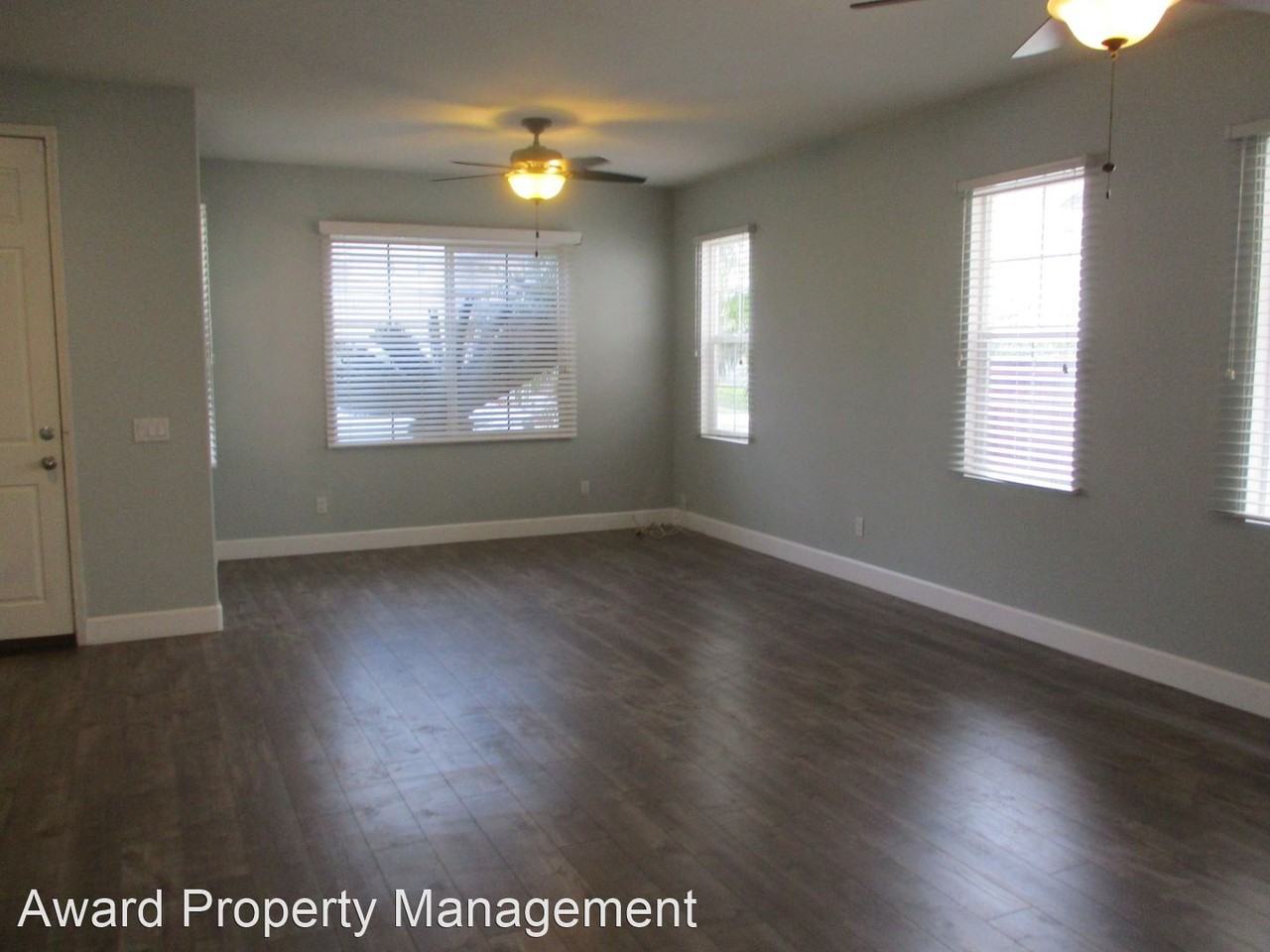 32410 Pensador St - Photo 2 of 38