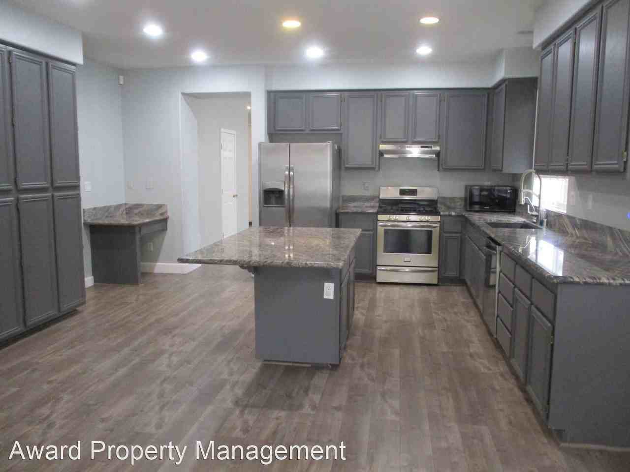 32410 Pensador St - Photo 3 of 38