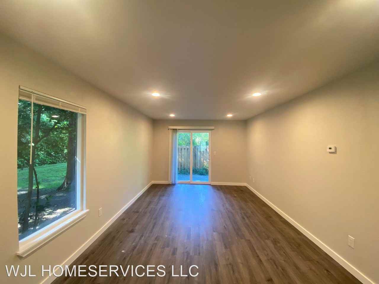 12208 Ne 147th Pl #1A - Photo 2 of 10