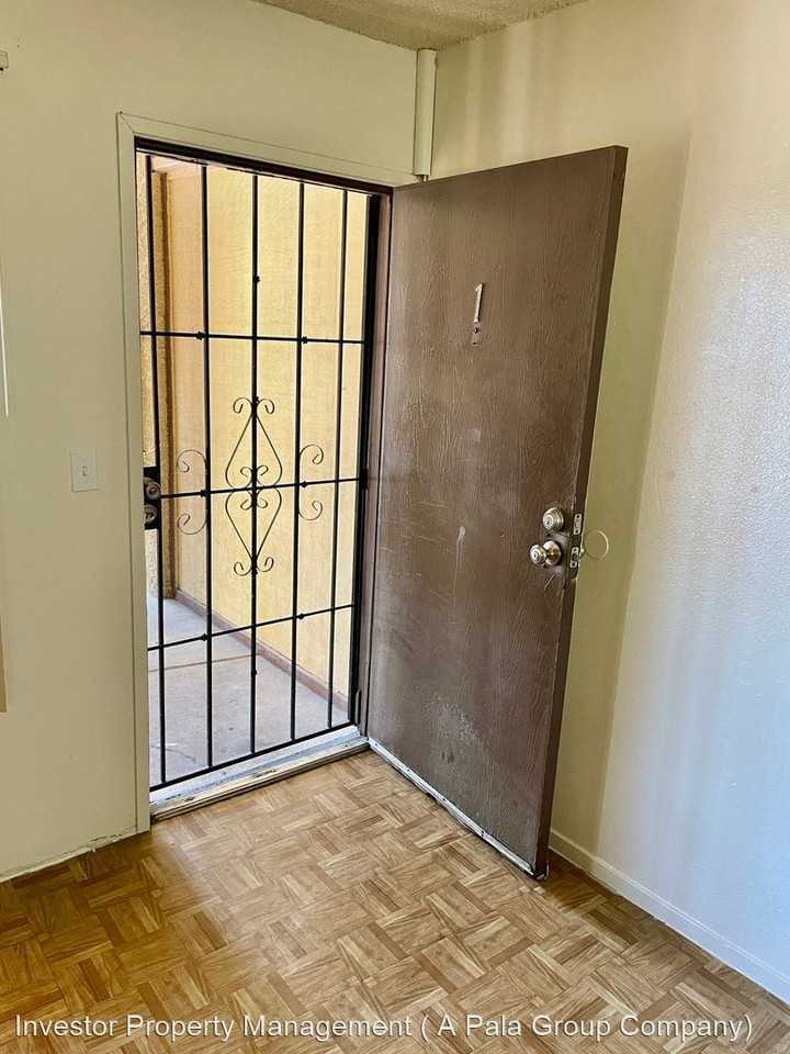 557 Sierra Vista Dr - Photo 3 of 17