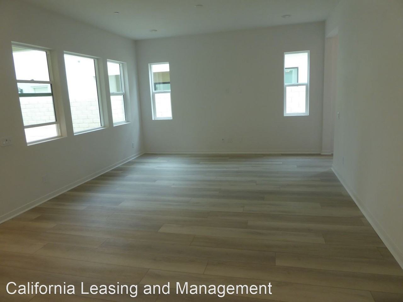 26915 Goldfinch Ln - Photo 3 of 28
